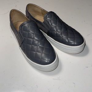 Ccocci Camilla Gray Quilted slip on - platform shoes size 7 1/2